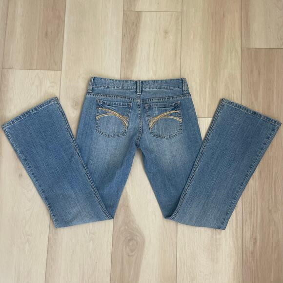 Rue 21 Y2K Denim Jeans 3/4 Medium Wash Bootcut Embroidered Design - Picture 11 of 12